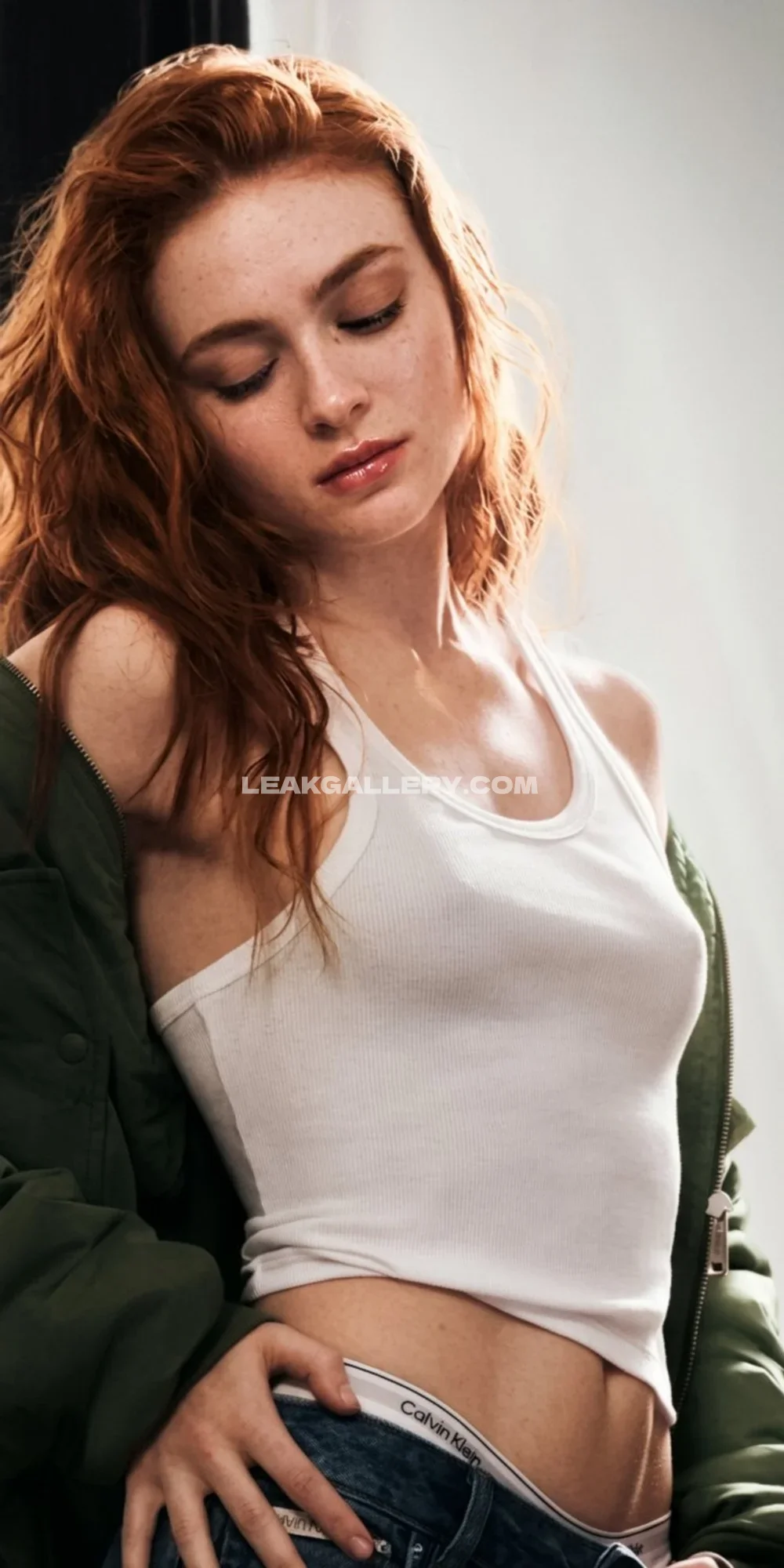 Sadie Sink White Tank Top Tease OnlyFans Photo Leaked