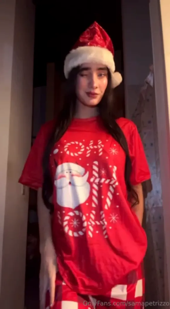 Samapetrizzo Santa Hat Tease OnlyFans Video Leaked