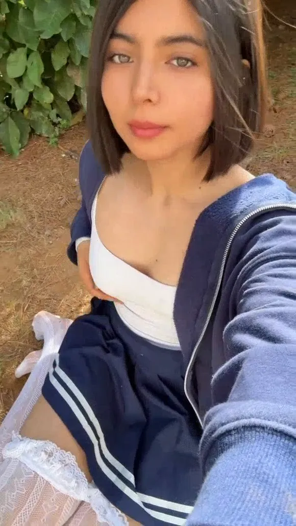 Samm_ravenn Schoolgirl Outfit Selfie OnlyFans Video Leaked
