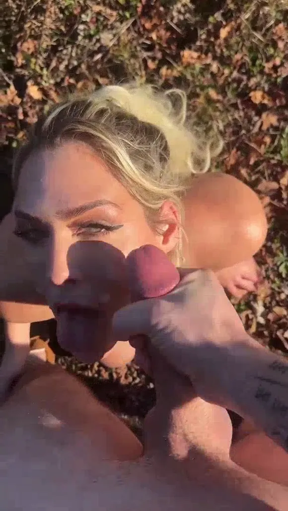 Savvysuxx Outdoor Nude Tease OnlyFans Video Leaked