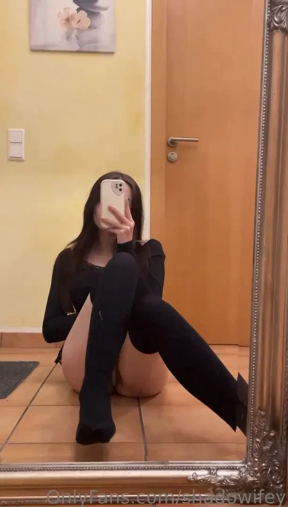 Shadowifey Thigh Highs And Spread OnlyFans Video Leaked