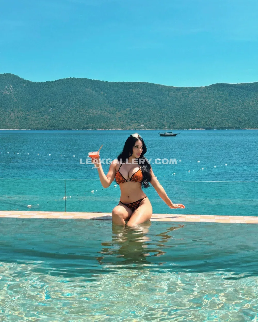 Shanayajoshy Bikini Poolside Drink OnlyFans Photo Leaked