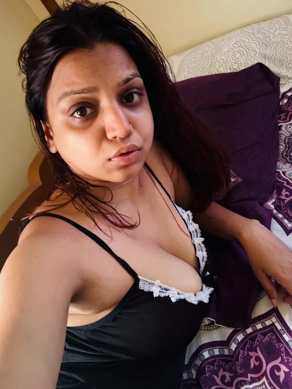 Shrihin... Black Lace Bra Selfie OnlyFans Photo Leaked