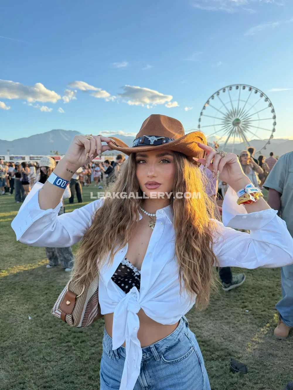 Sofiasurfers Cowboy Hat Festival Pose OnlyFans Photo Leaked