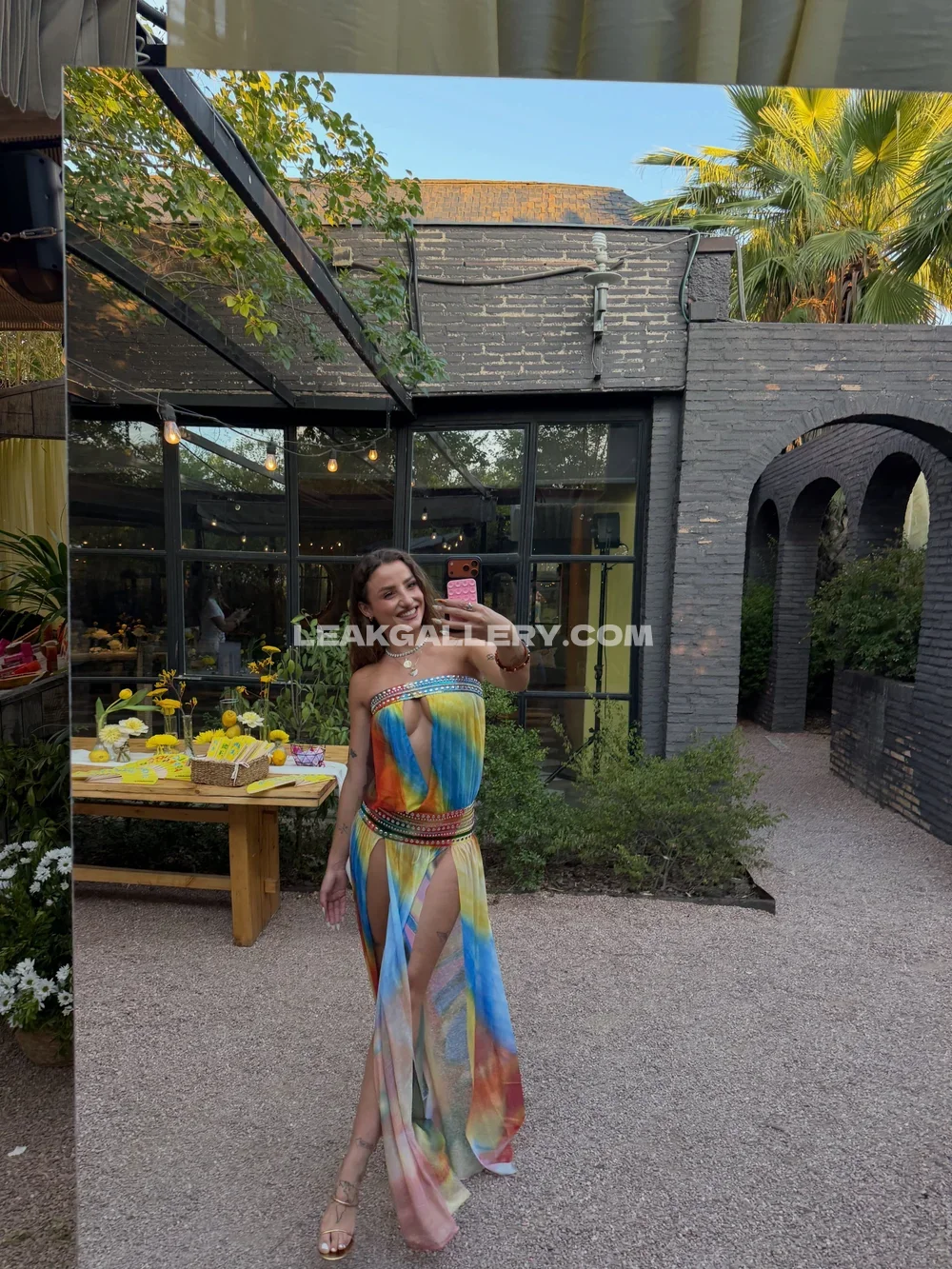 Sofiasurfers Rainbow Dress Mirror Selfie OnlyFans Photo Leaked