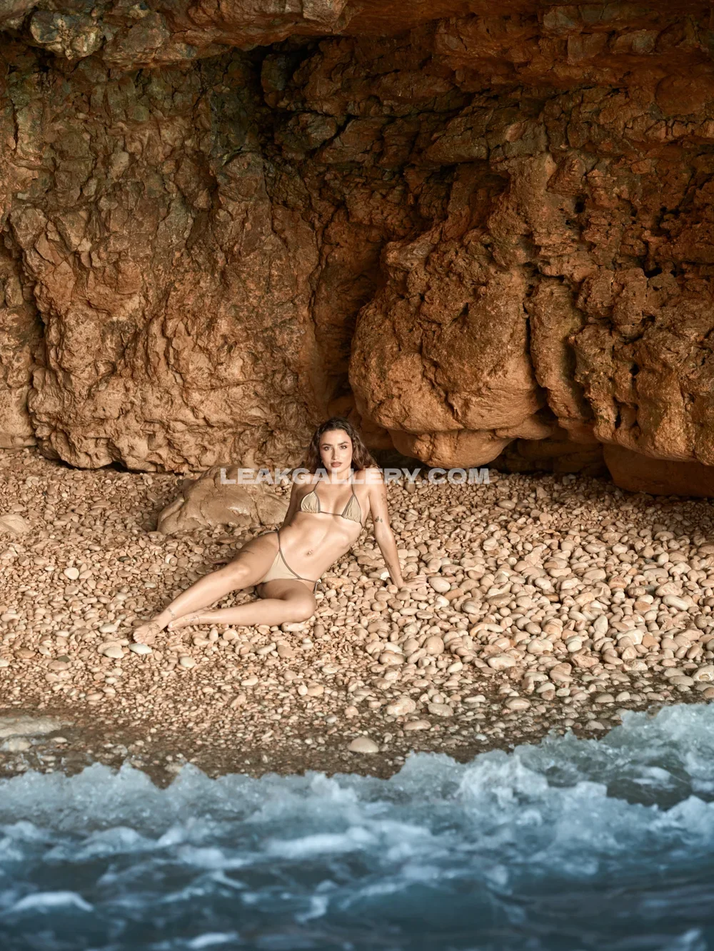 Sofiasurfers Bikini Beach Pose OnlyFans Photo Leaked