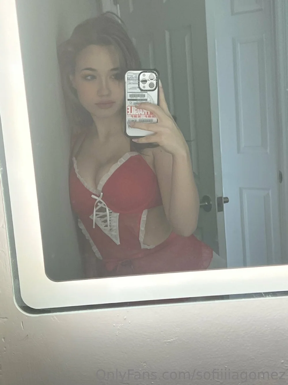 Sofia Gomez Red Lingerie Mirror Selfie OnlyFans Photo Leaked