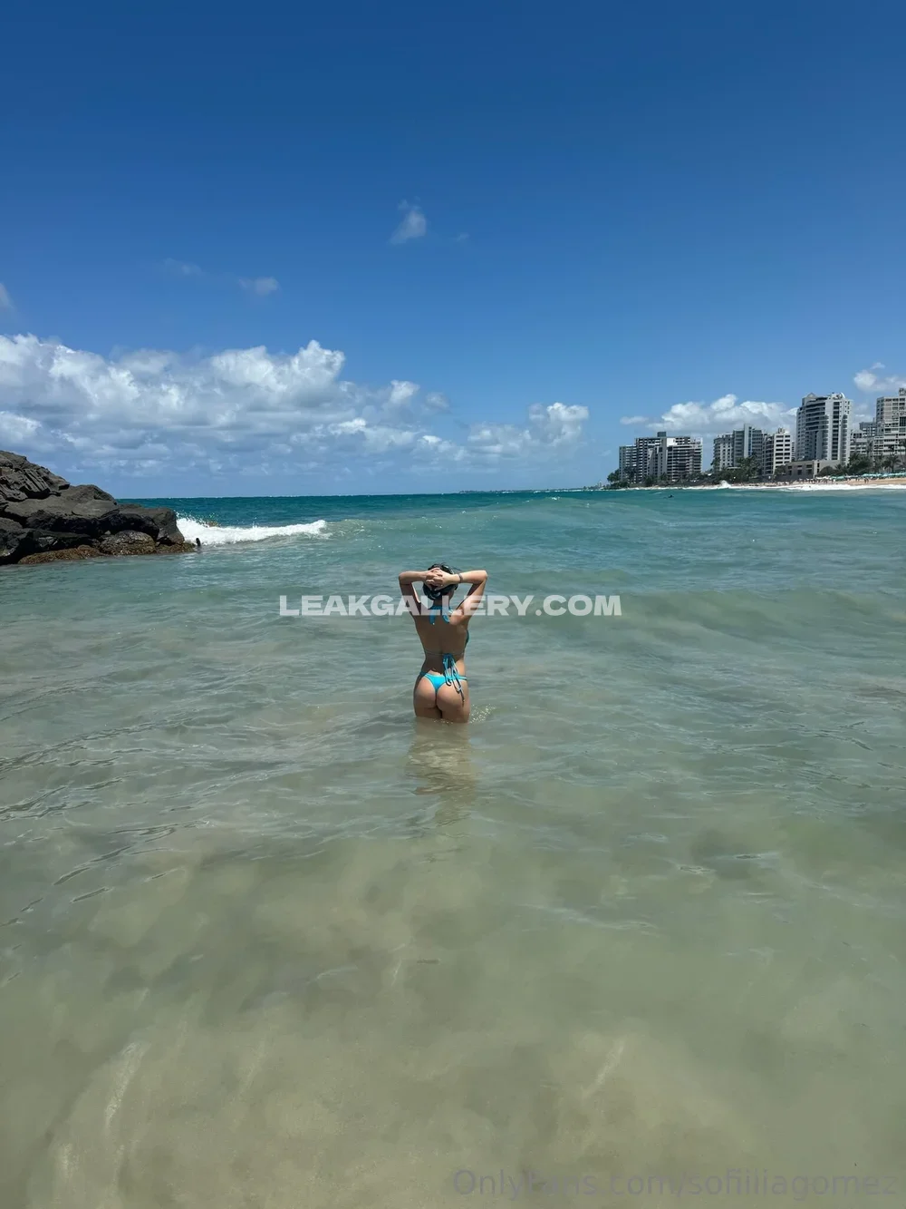 Sofia Gomez Bikini Ass In Ocean OnlyFans Photo Leaked