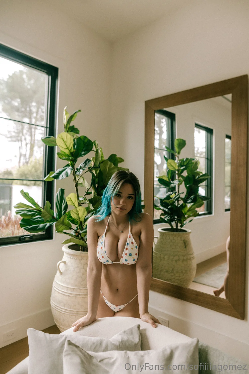 Sofia Gomez Floral Bikini Pose OnlyFans Photo Leaked