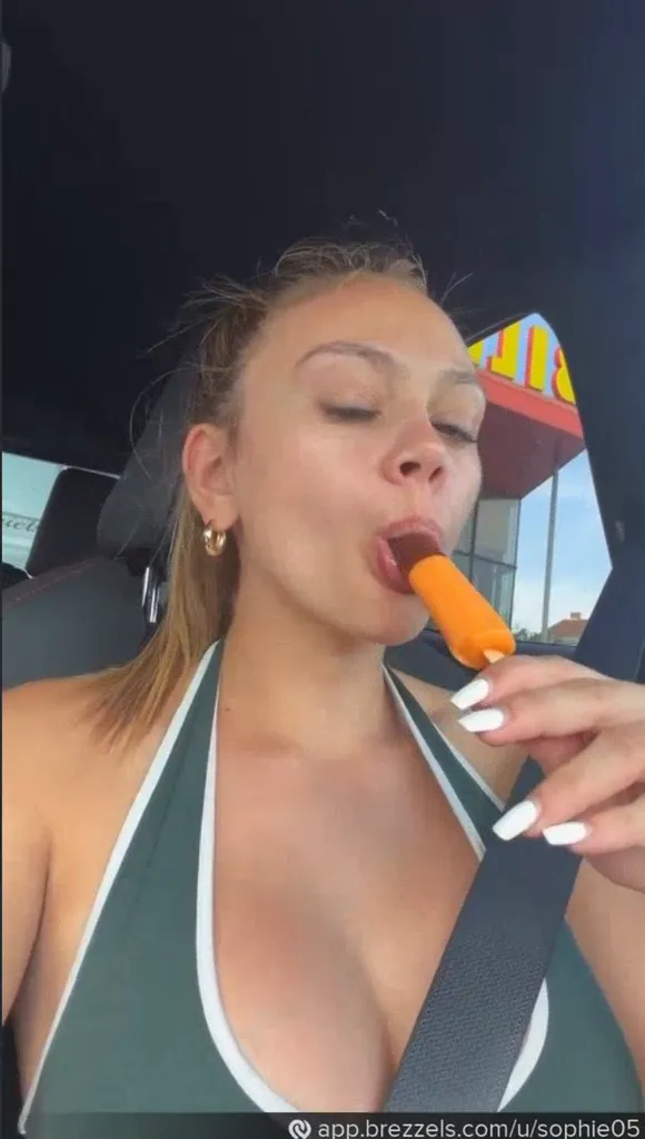 _.sophie05._ Car Ice Cream Tease OnlyFans Video Leaked