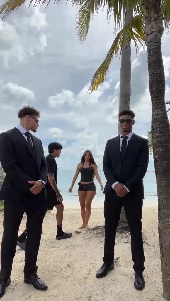 Sophie Rain Beach Bikini Walk OnlyFans Video Leaked