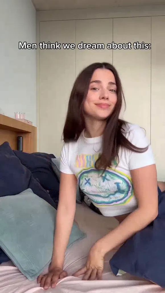 Sophiexdt Casual Bed Pose OnlyFans Video Leaked