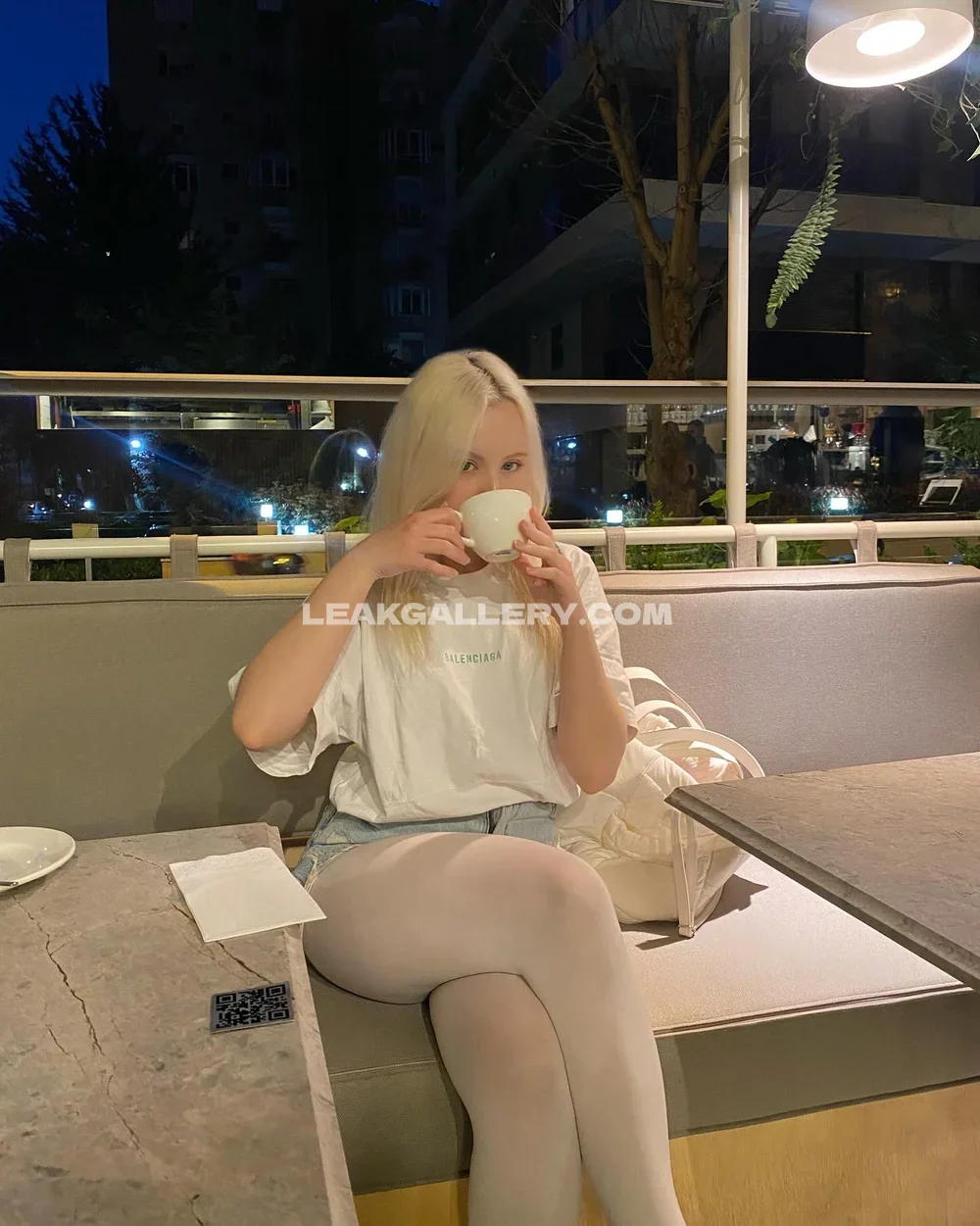 Stassianova Blonde Hair Sipping Coffee OnlyFans Photo Leaked