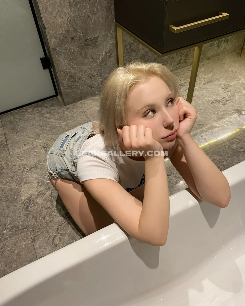 Stassianova Bath Tub Pose OnlyFans Photo Leaked