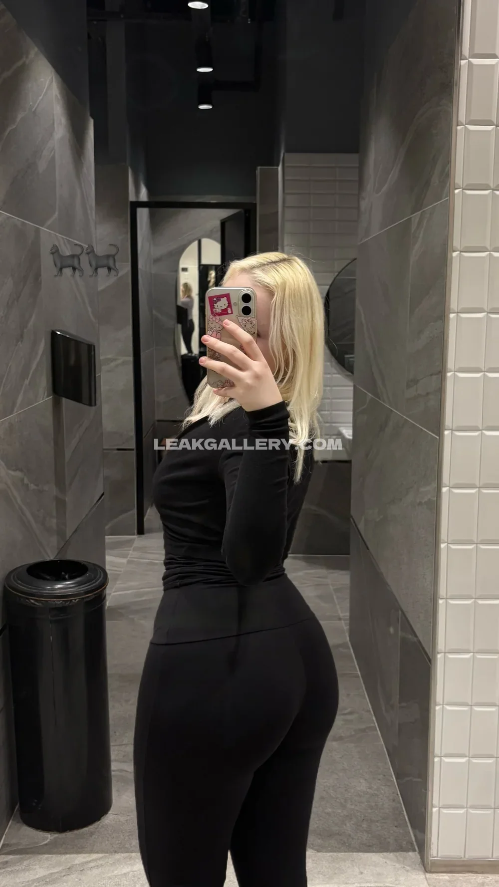 Stassianova Black Bodysuit Mirror Selfie OnlyFans Photo Leaked