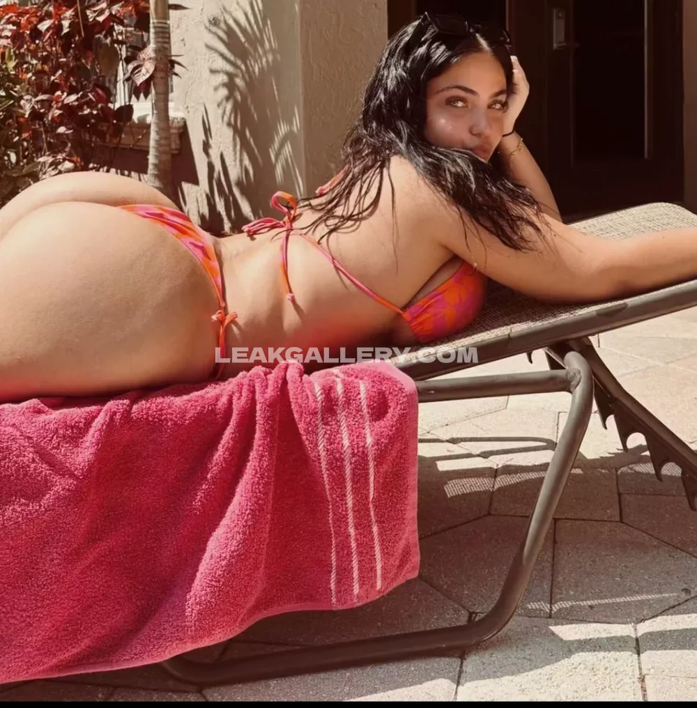 Stef.lefkowitz Bikini Ass Lounging OnlyFans Photo Leaked