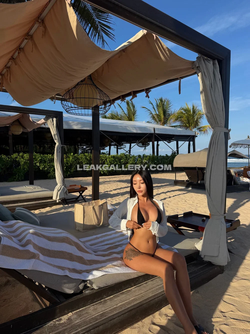 Stephchoi Bikini Topless Beach Pose OnlyFans Photo Leaked