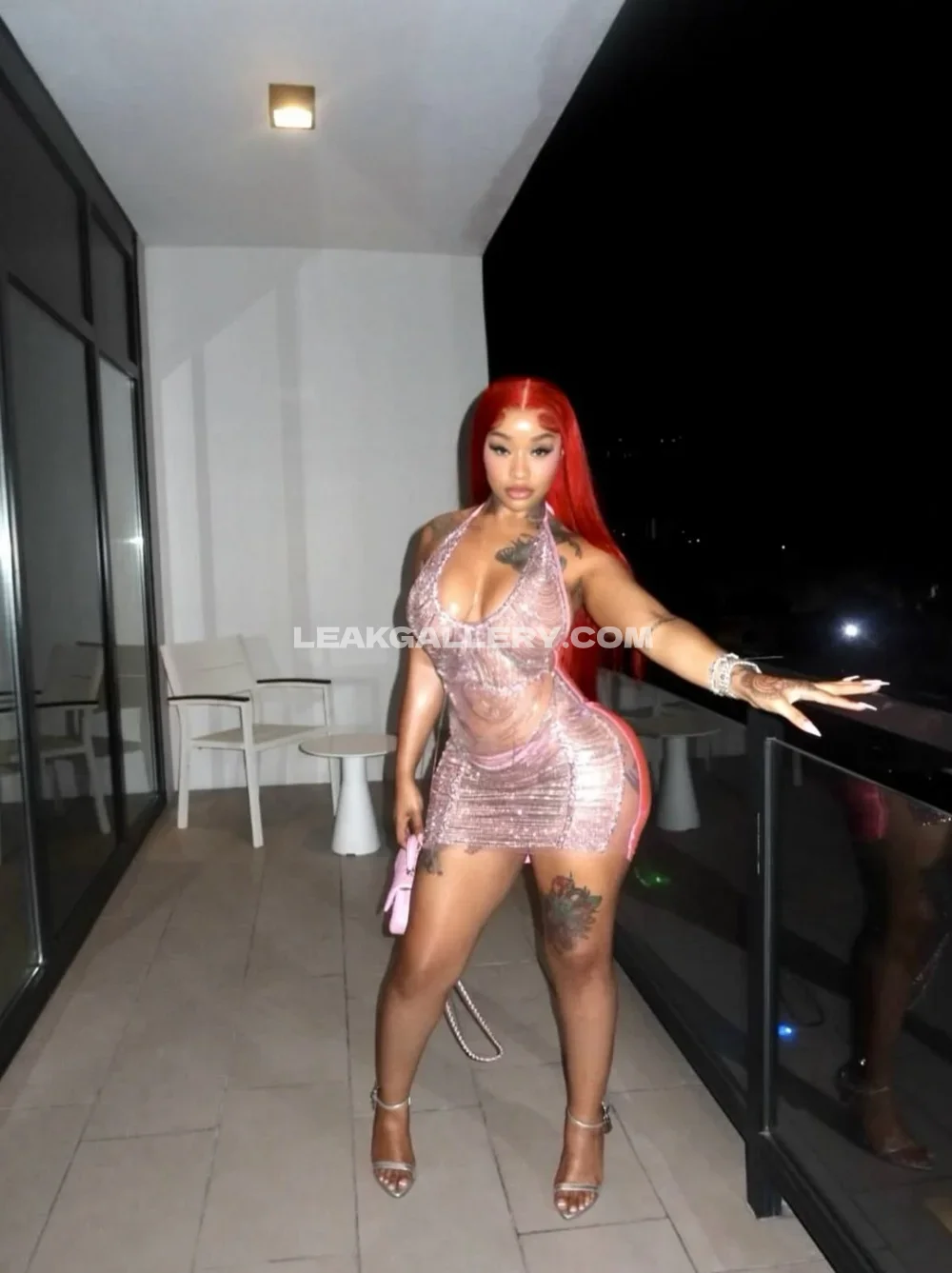 Stunnagirllie Red Hair Glitter Dress Pose OnlyFans Photo Leaked