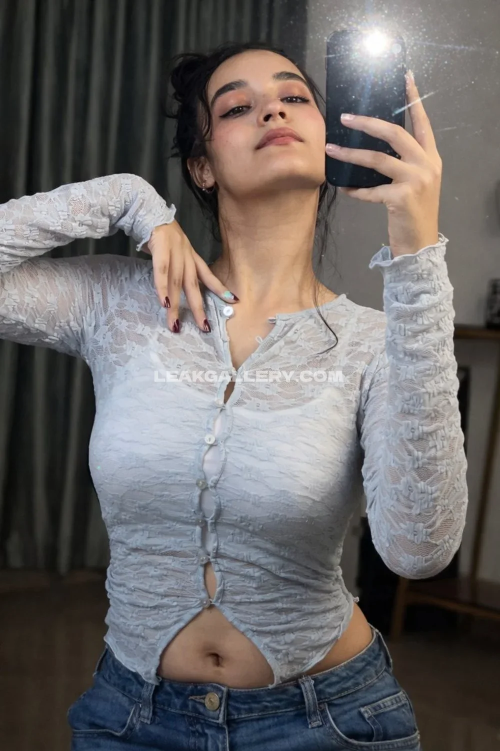 Subhasly Lace Top Selfie Pose OnlyFans Photo Leaked