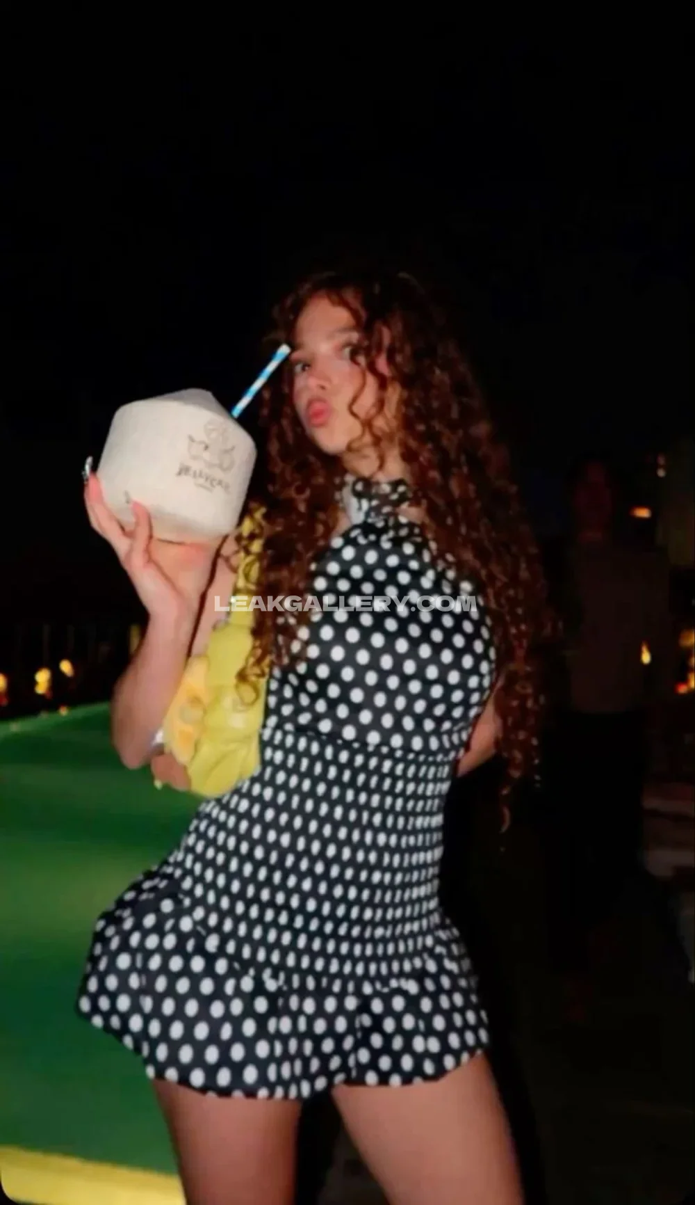 Sundaykalo Polka Dot Dress Pout OnlyFans Photo Leaked