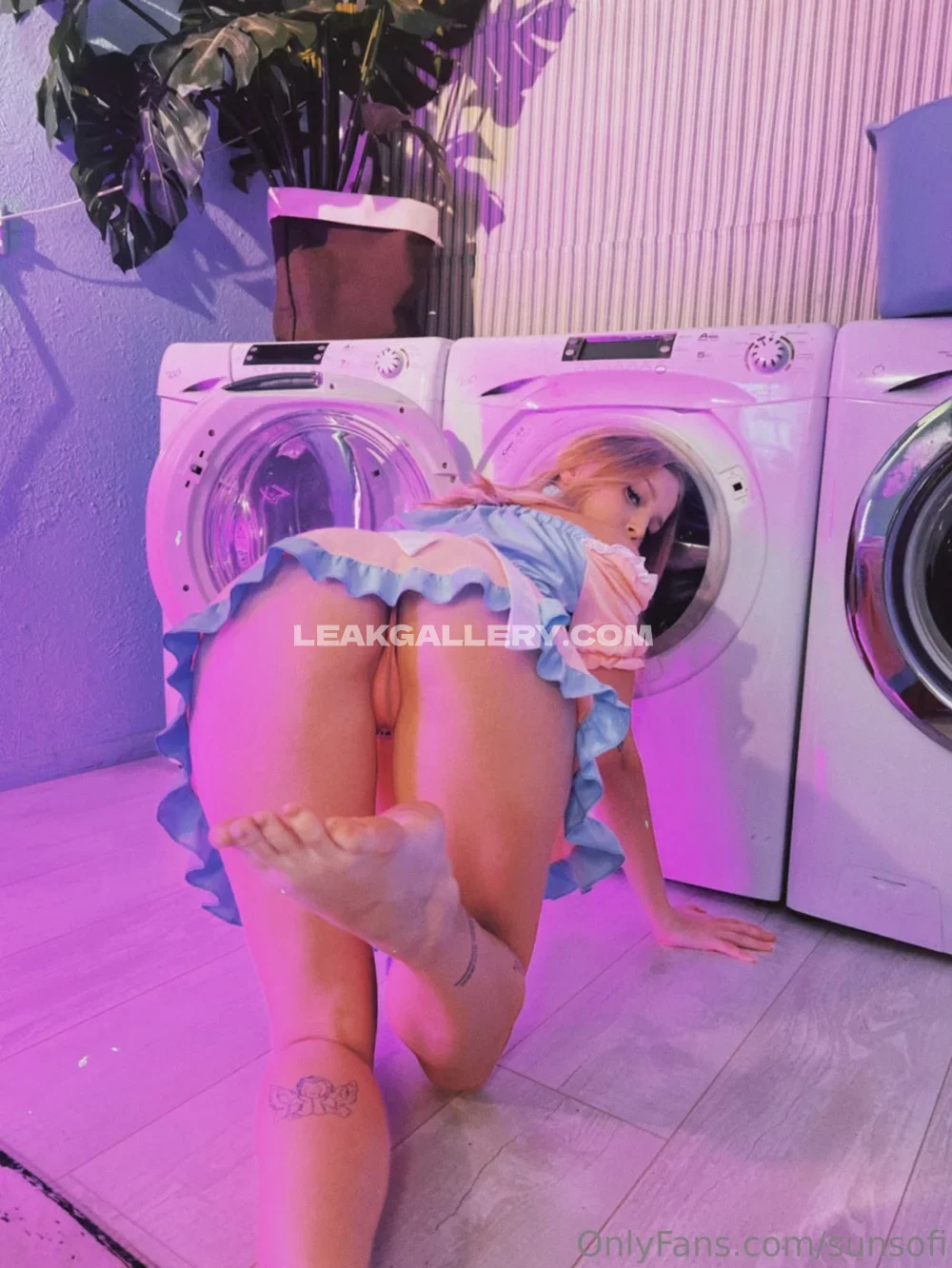 Sunsofi Maid Outfit Ass Pose OnlyFans Photo Leaked