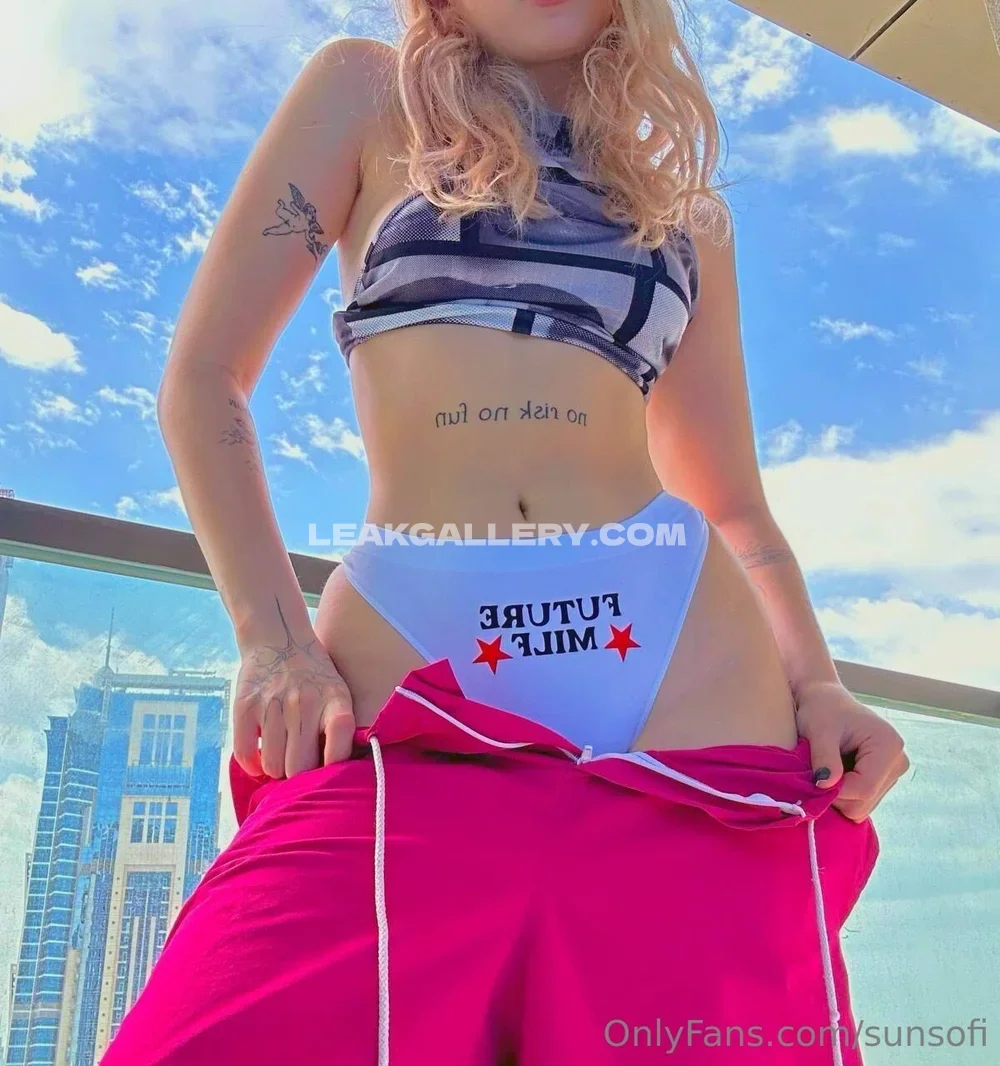 Sunsofi Outdoor Bikini Bottom Tease OnlyFans Photo Leaked