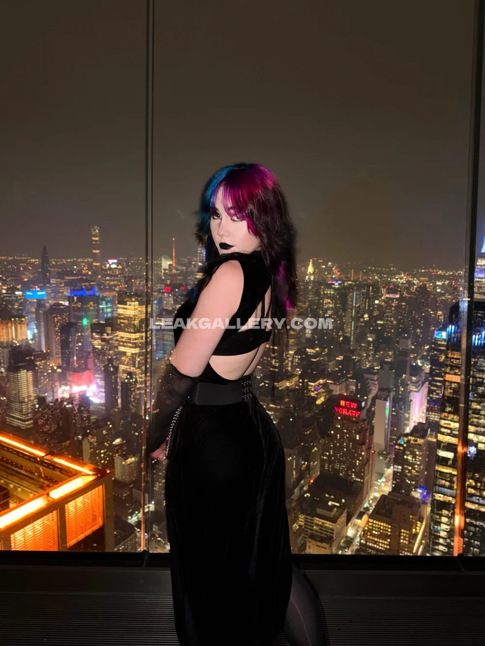 Swaggycucumber Black Velvet Dress Pose OnlyFans Photo Leaked