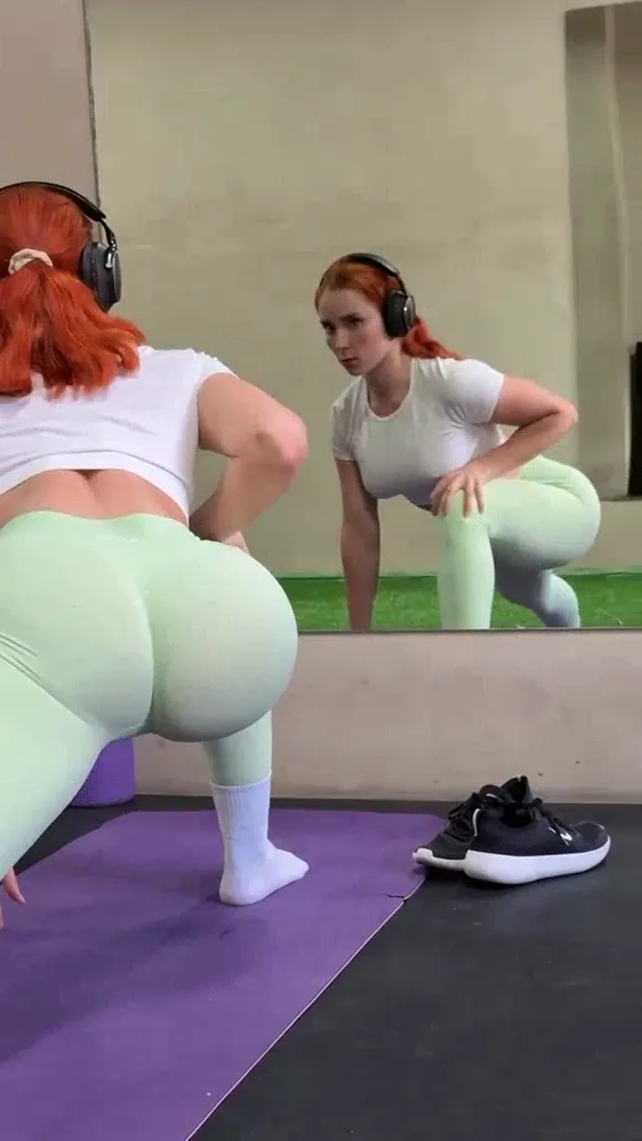 Sweetiefox Tight Leggings Ass Pose OnlyFans Video Leaked
