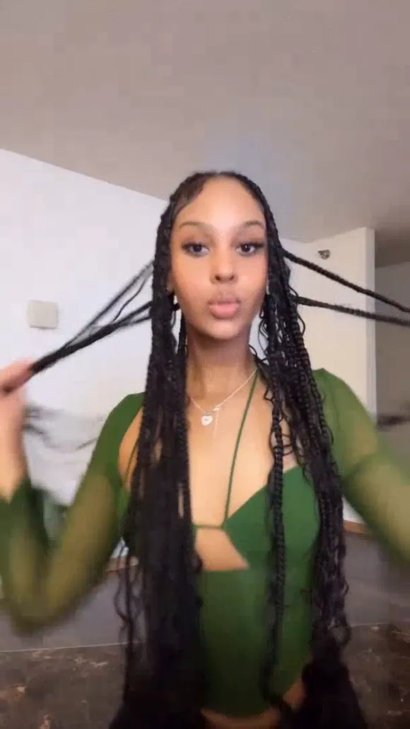Therealmayyaa Green Bodysuit Pose OnlyFans Video Leaked