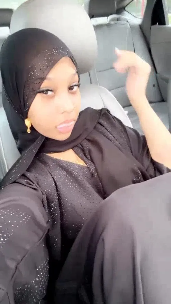 Therealmayyaa Hijab Selfie In Car OnlyFans Video Leaked