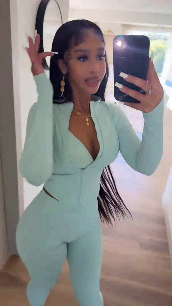 Therealmayyaa Mint Bodysuit Mirror Selfie OnlyFans Video Leaked