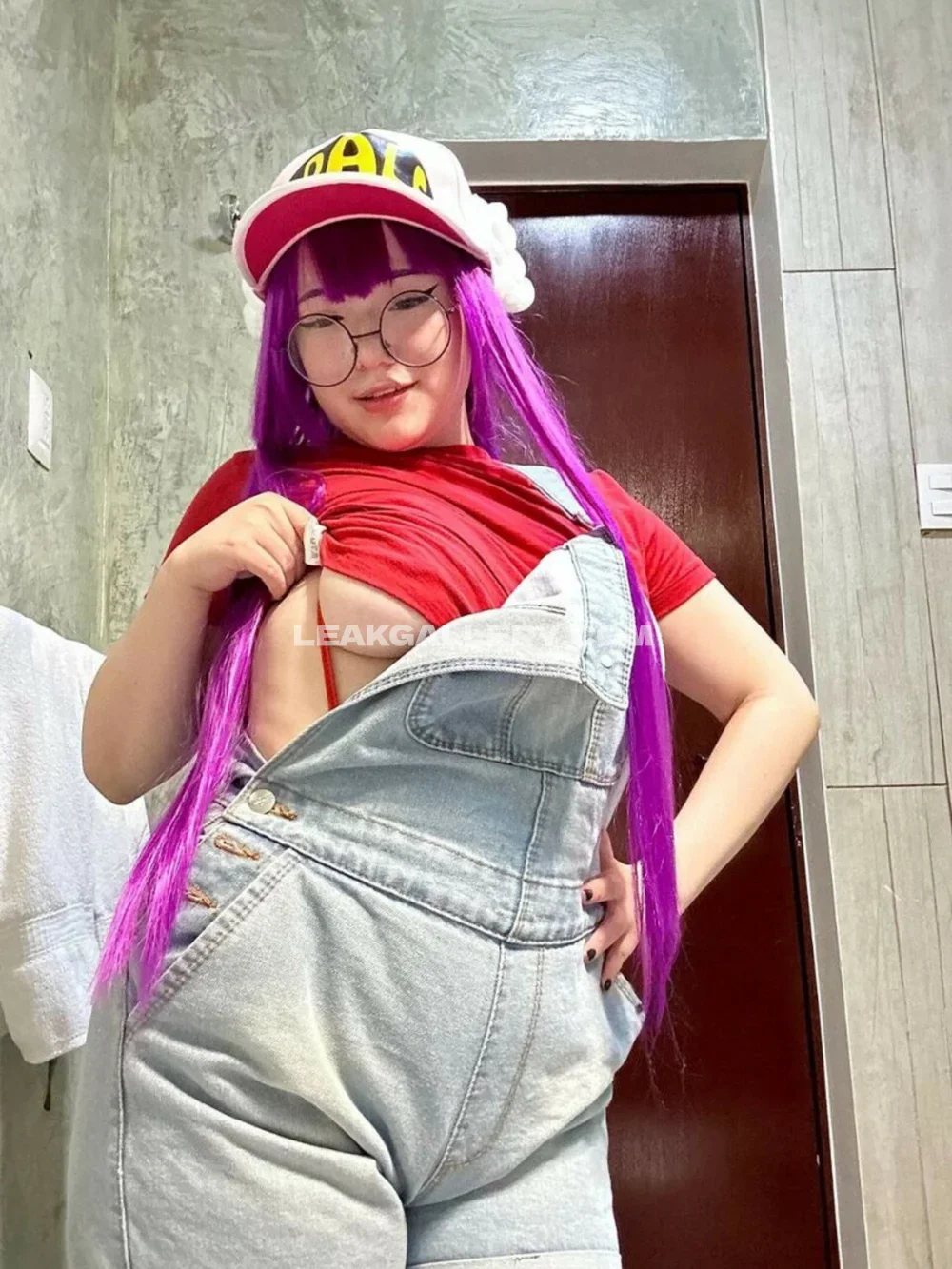 Tinyvampfangs Purple Wig Denim Overalls OnlyFans Photo Leaked