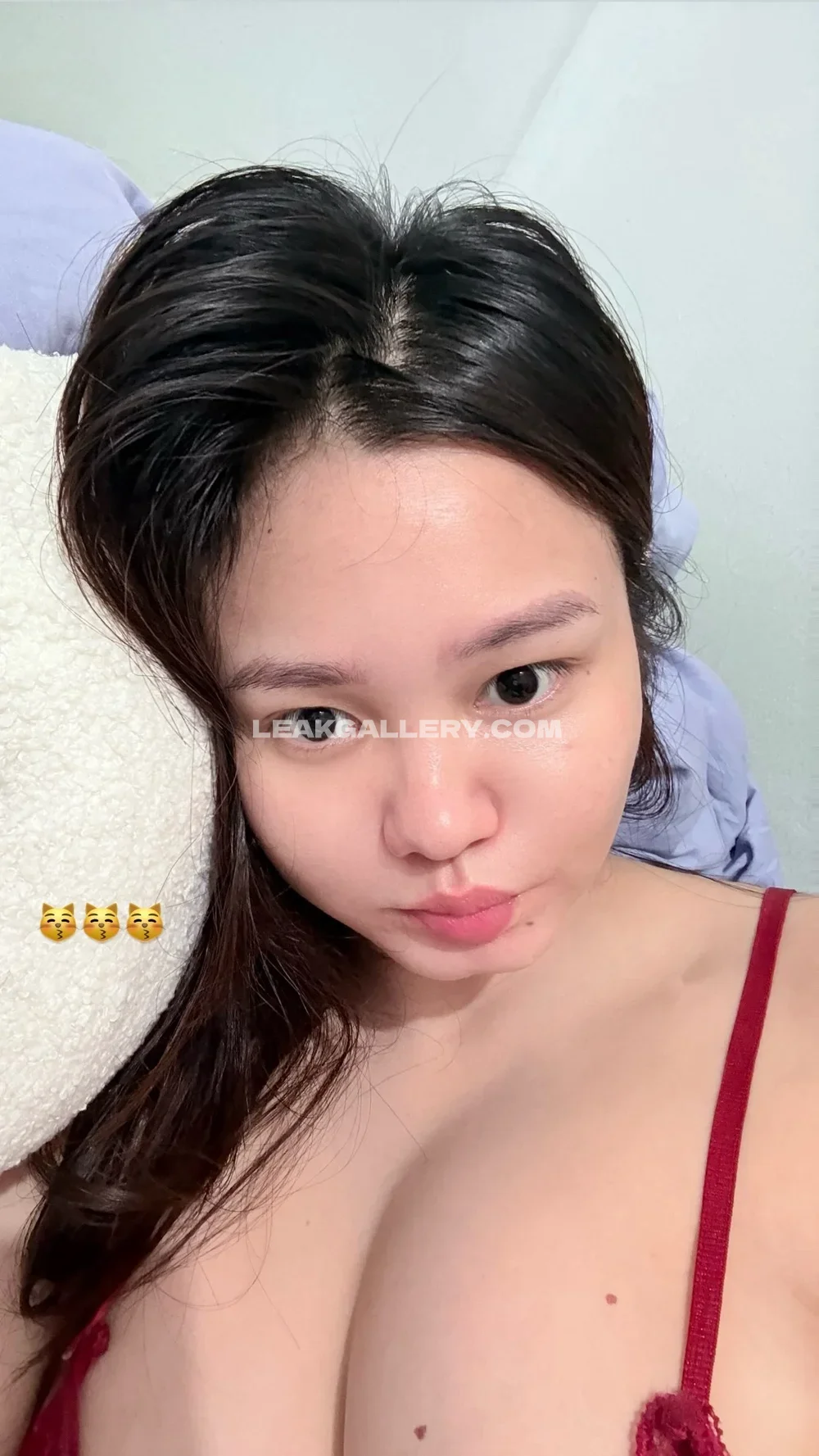 Tokyovibess_ Red Lingerie Selfie OnlyFans Photo Leaked