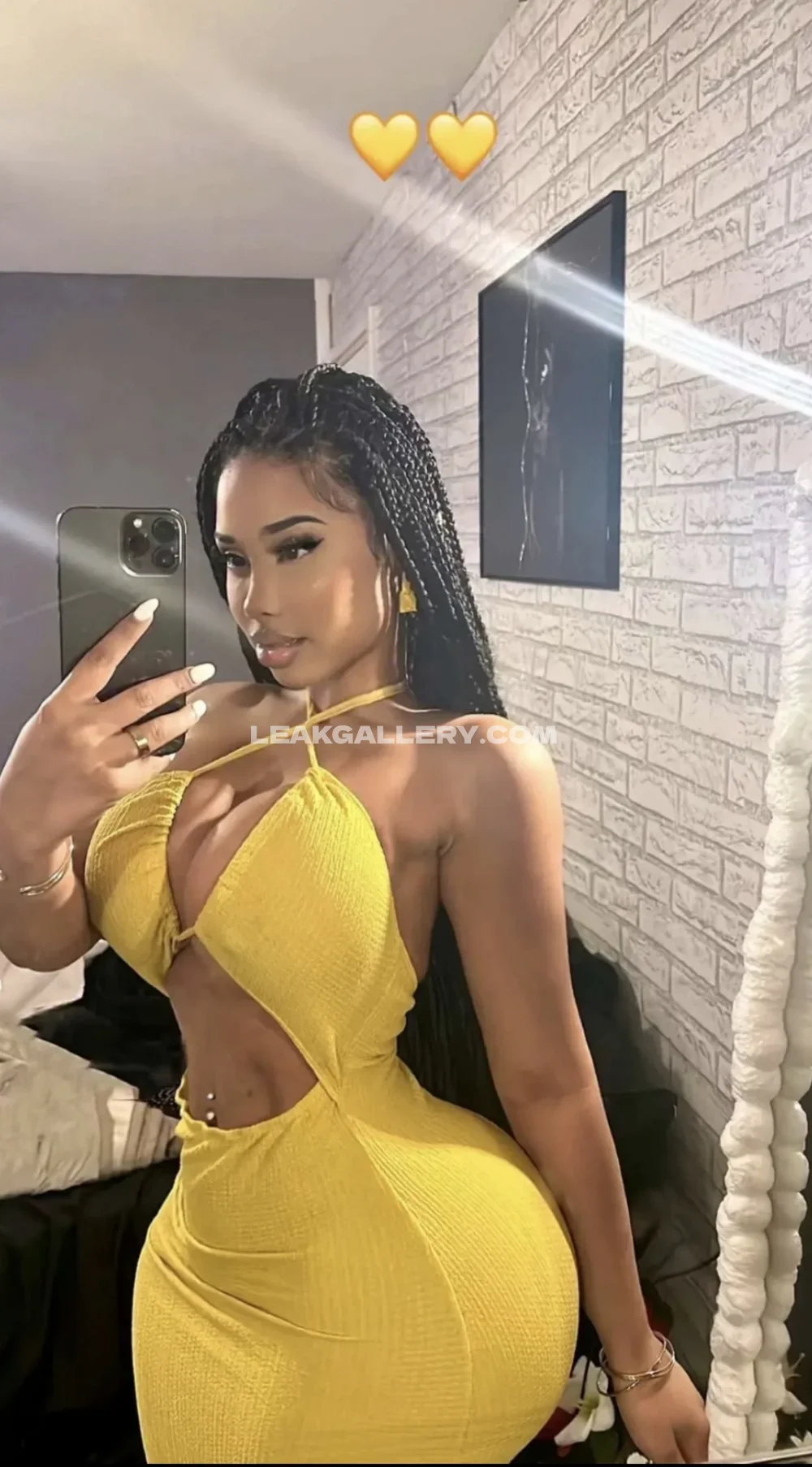 Tootatis Yellow Dress Mirror Selfie OnlyFans Photo Leaked
