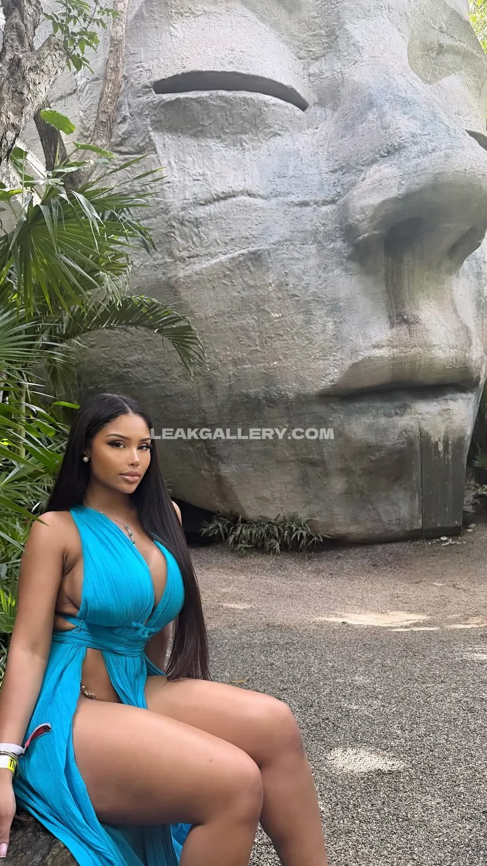 Tootatis Blue Dress Outdoor Pose OnlyFans Photo Leaked