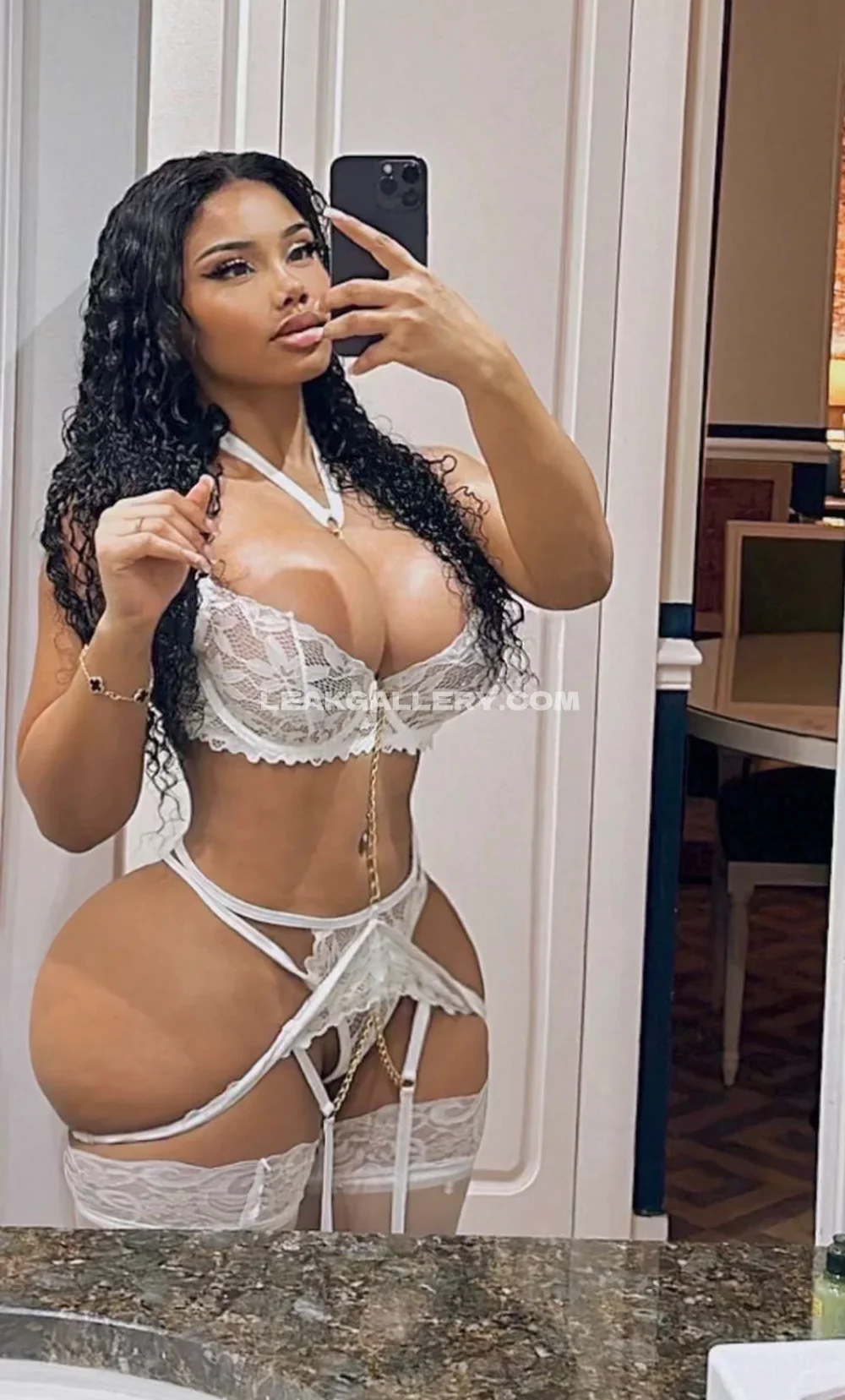 Tootatis White Lace Lingerie Selfie OnlyFans Photo Leaked