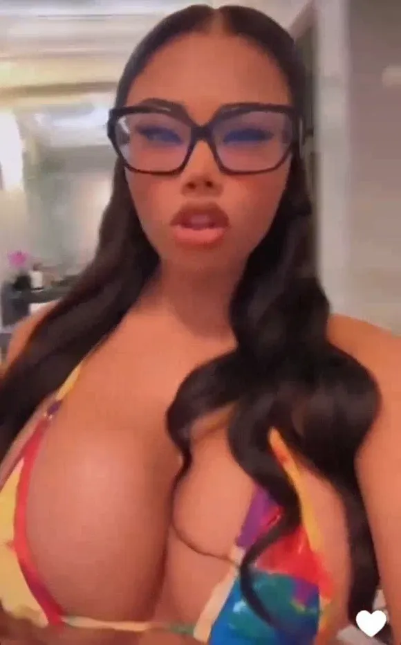 Tootatis Glasses And Bikini Tease OnlyFans Video Leaked