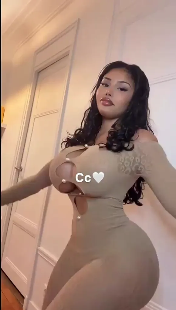 Tootatis Beige Bodysuit Pose OnlyFans Video Leaked