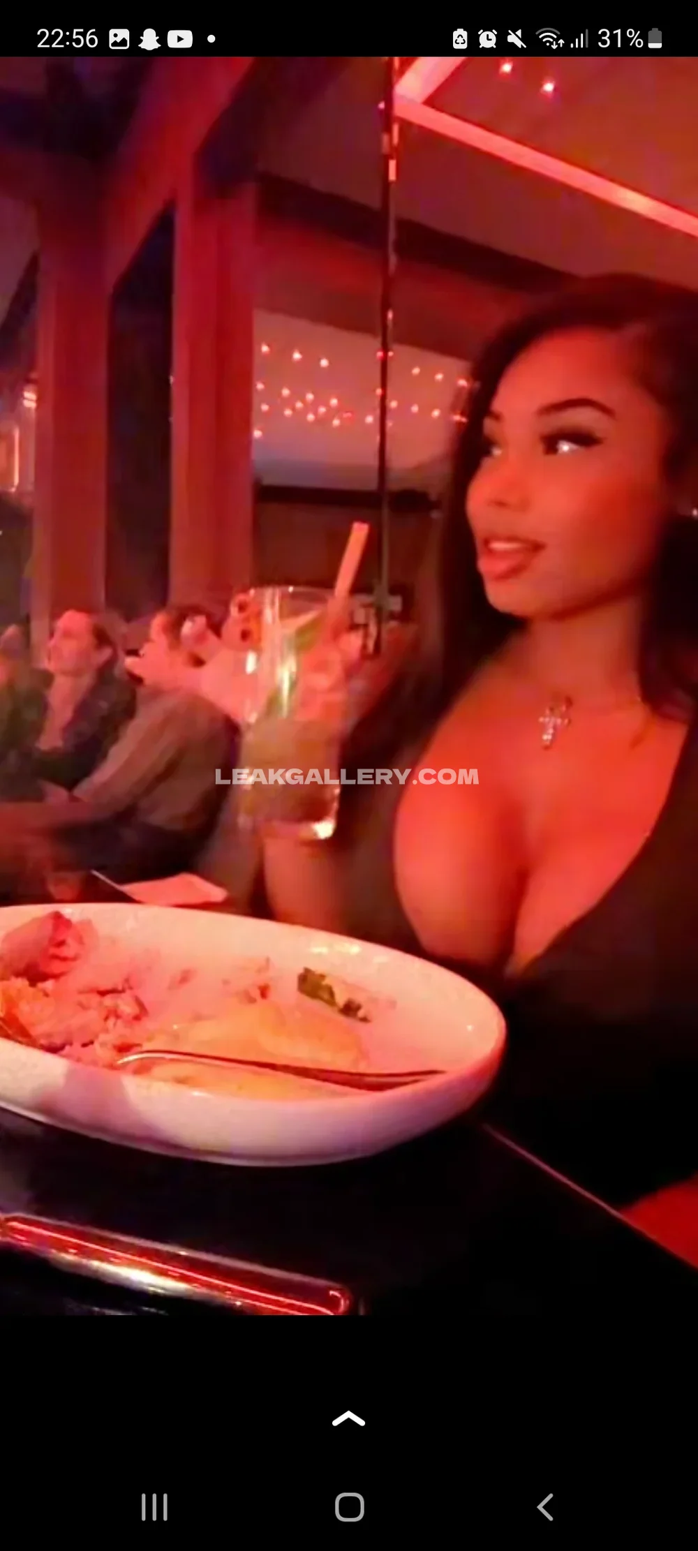 Tootatis Low Cut Dress At Dinner OnlyFans Photo Leaked