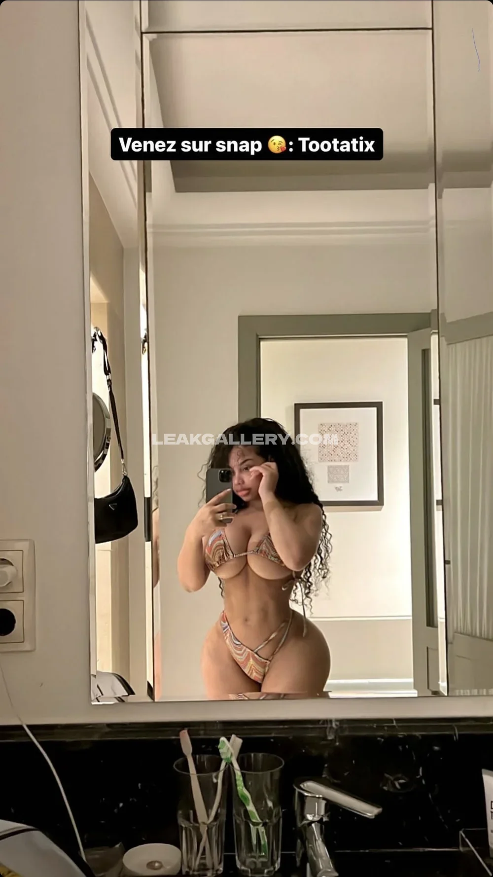 Tootatis Mirror Selfie Bikini OnlyFans Photo Leaked