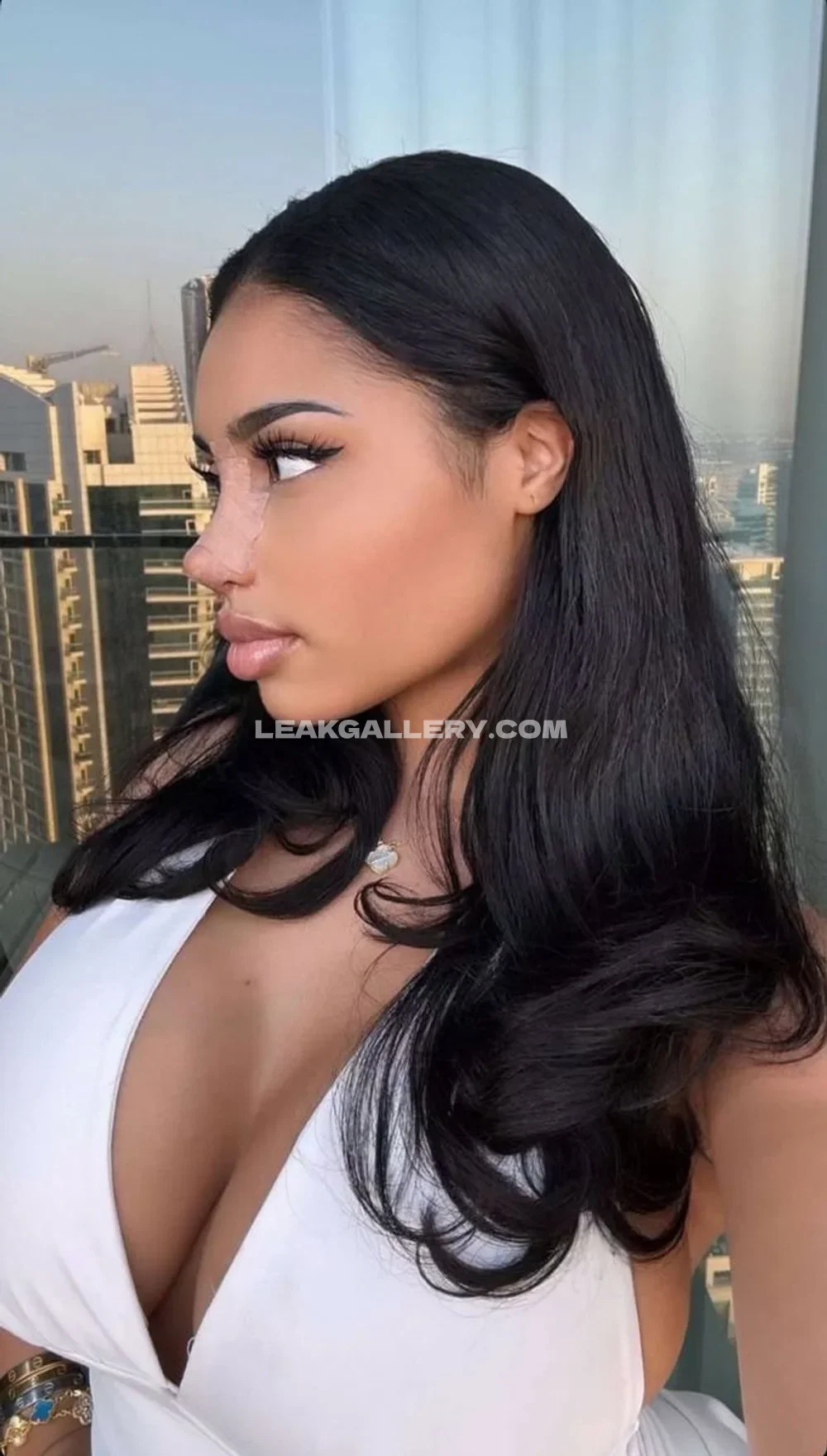 Tootatis White Dress Side Profile OnlyFans Photo Leaked
