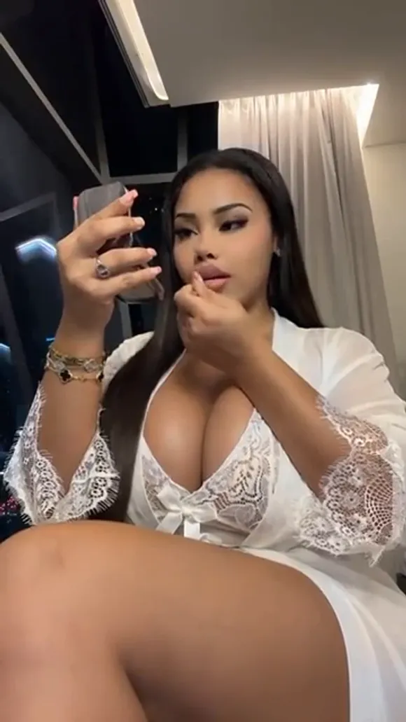 Tootatis White Lace Robe Tease OnlyFans Video Leaked