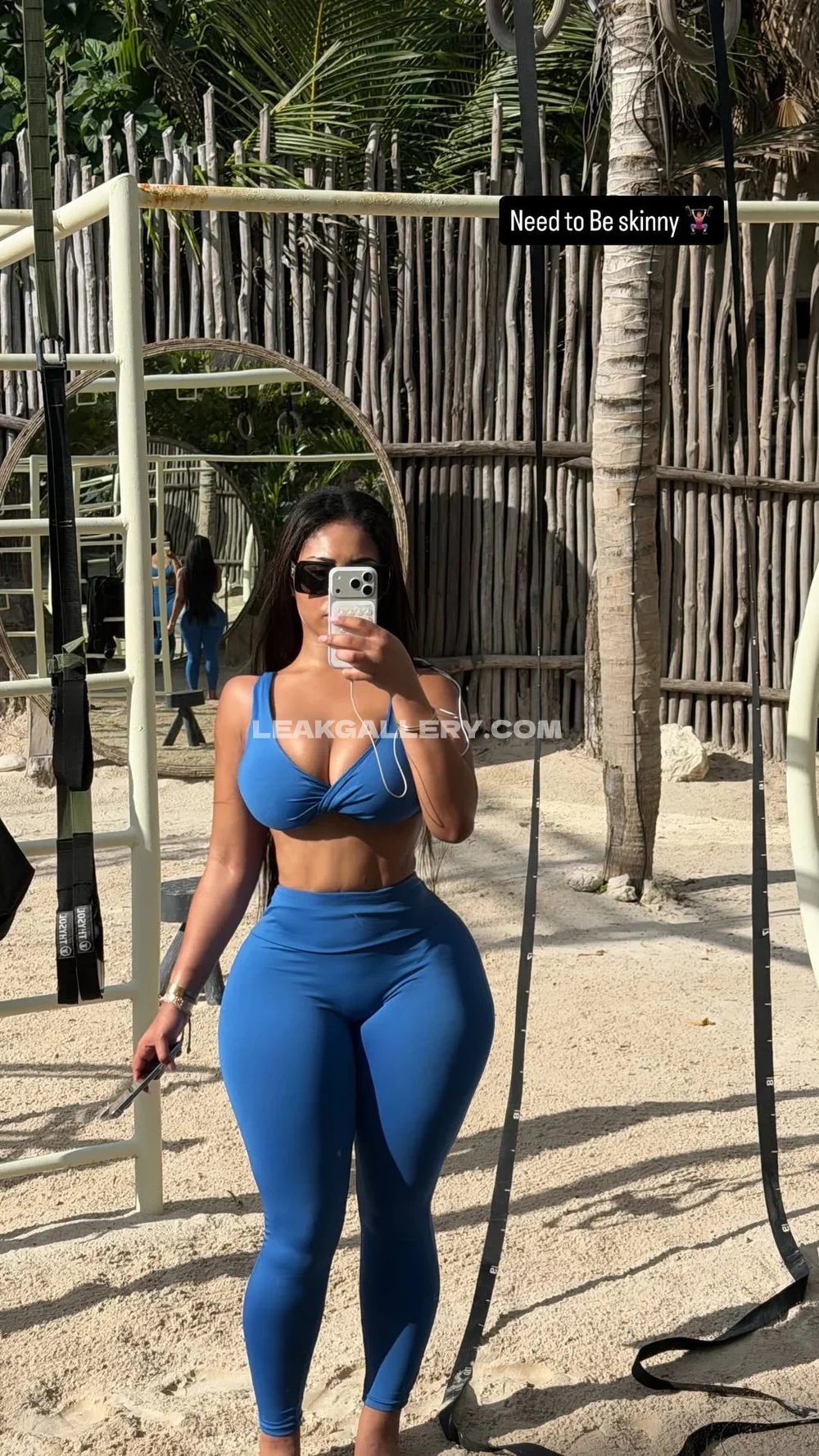 Tootatis Blue Sports Bra Selfie OnlyFans Photo Leaked
