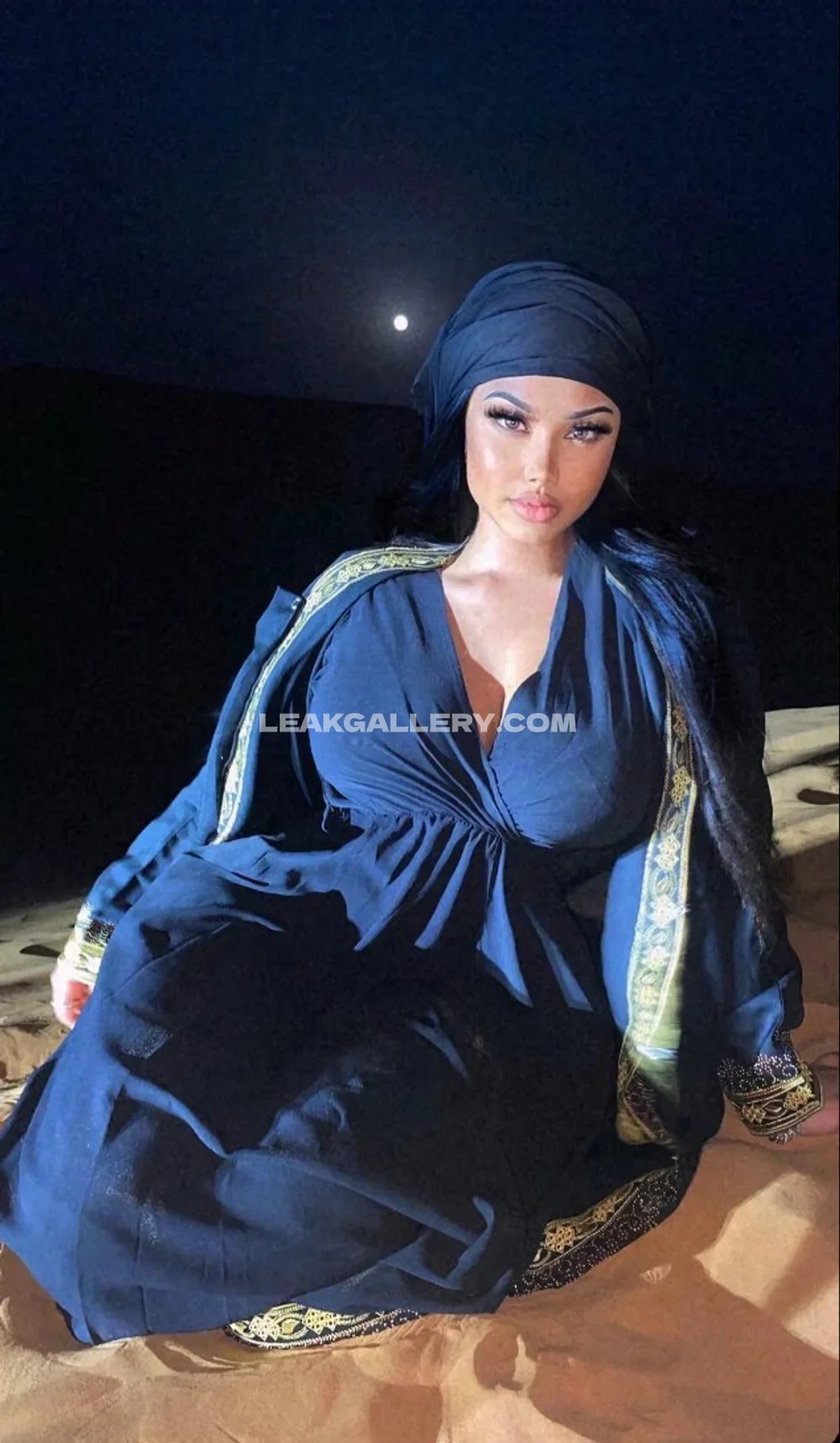 Tootatis Desert Night Robe Pose OnlyFans Photo Leaked