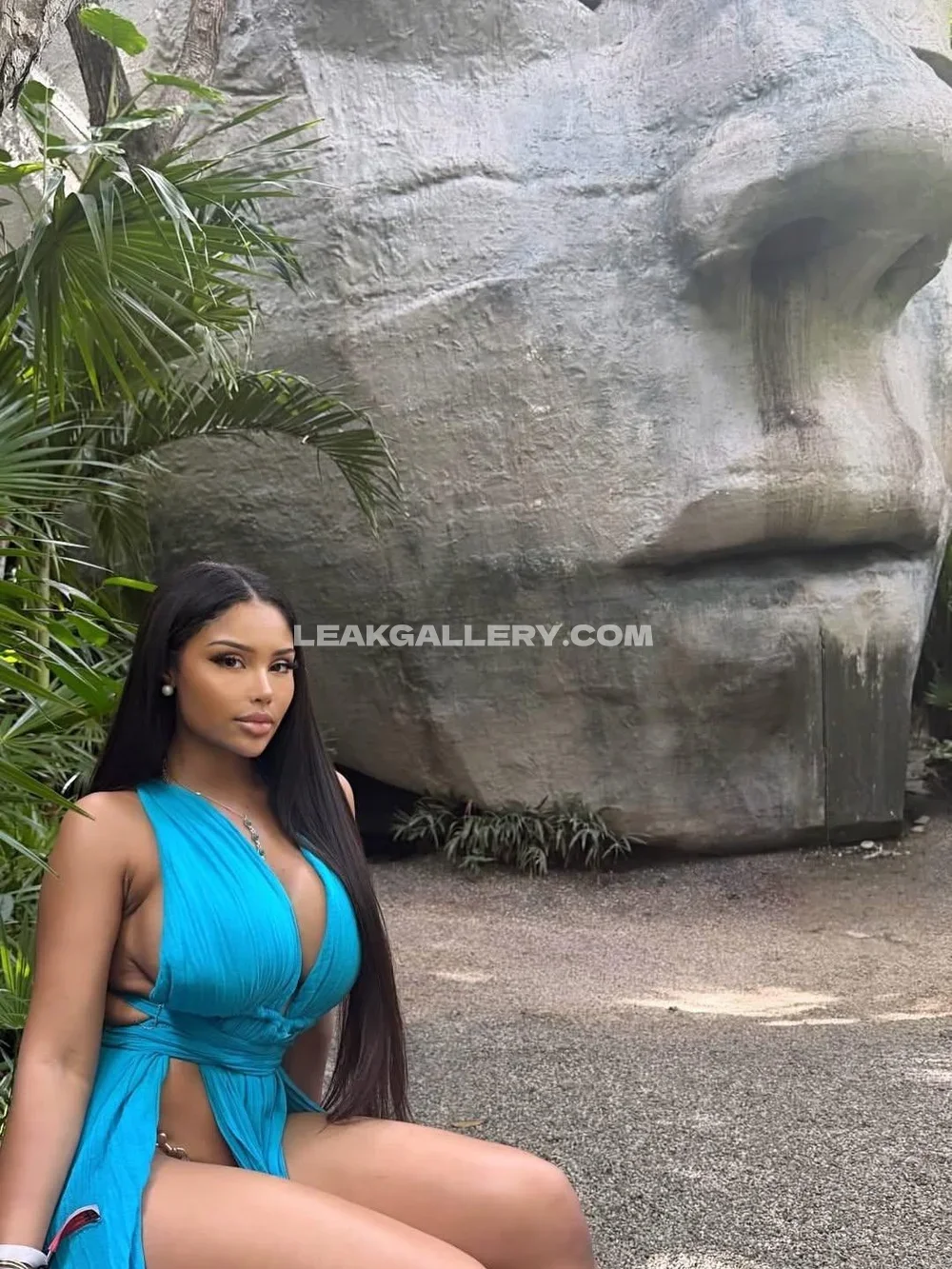 Tootatis Blue Swimsuit Pose OnlyFans Photo Leaked