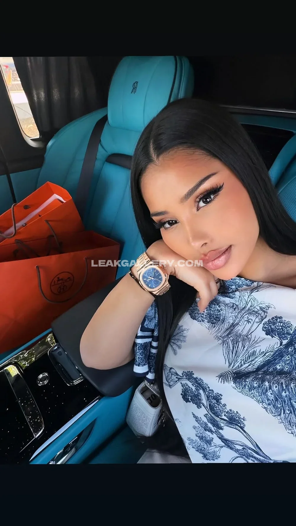 Tootatis Car Selfie With Watch OnlyFans Photo Leaked