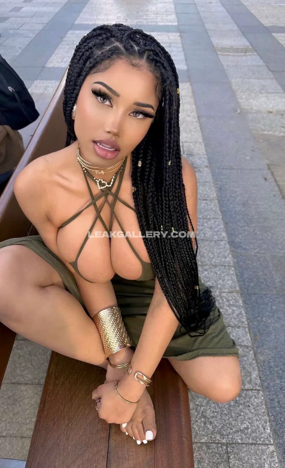 Tootatis Braided Hair Outdoor Pose OnlyFans Photo Leaked