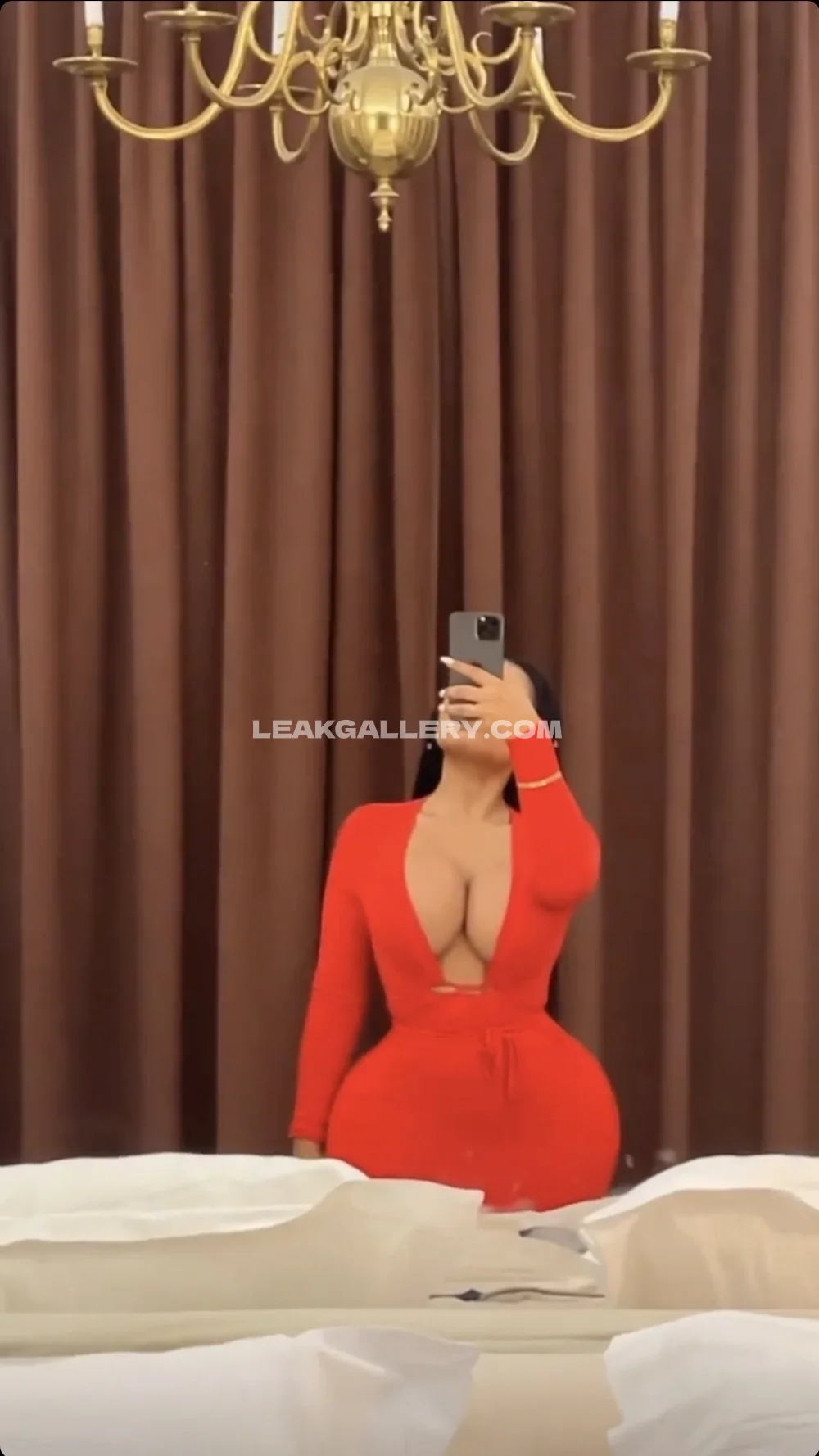 Tootatis Red Dress Mirror Selfie OnlyFans Photo Leaked