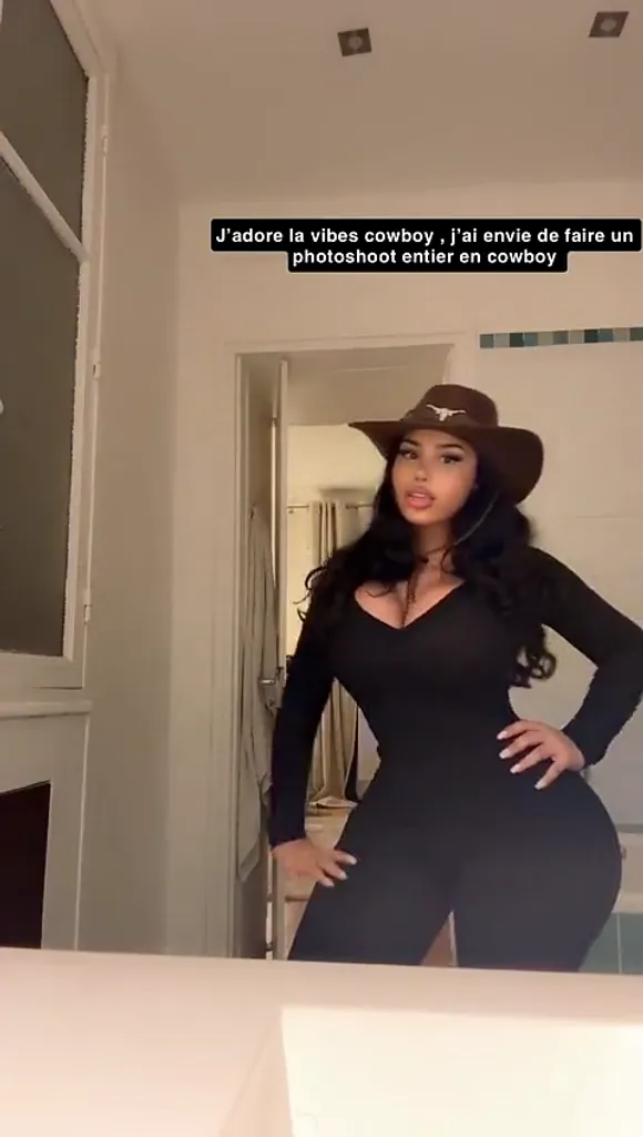 Tootatis Cowboy Hat Bodysuit Pose OnlyFans Video Leaked