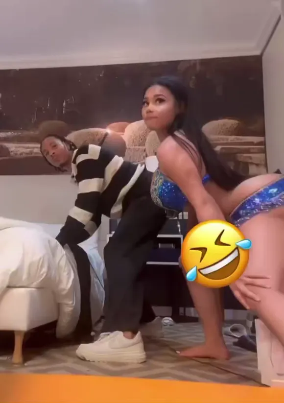Tootatis Sparkly Bikini Twerk OnlyFans Video Leaked